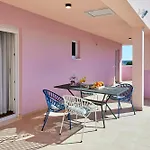 Apartment Tomi