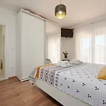 Tomi Apartment Trogir